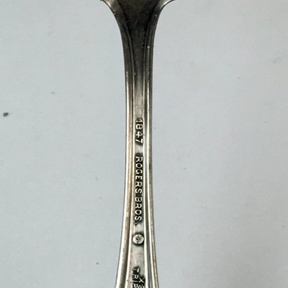 Vintage 1847 Rogers Bros Sterling Silver X3 Triple Plate Sugar Shell FANCY Spoon - Picture 7 of 8